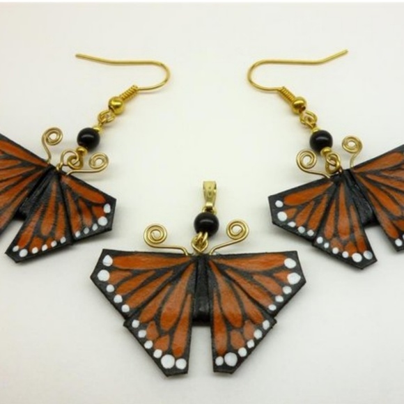 none Jewelry - Monarch Butterfly Origami Paper Folded Set